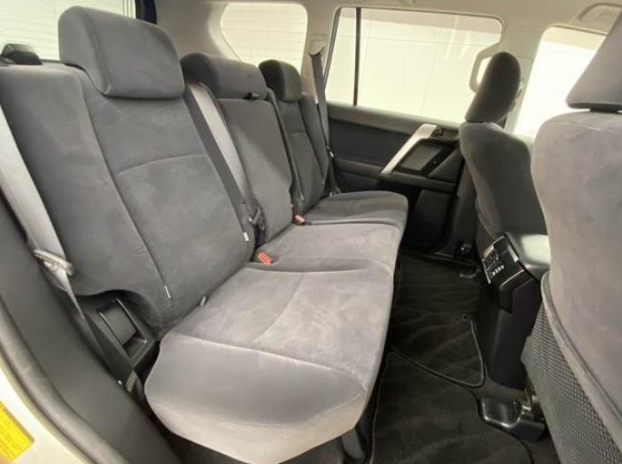 2016 TOYOTA LAND CRUISER PRADO